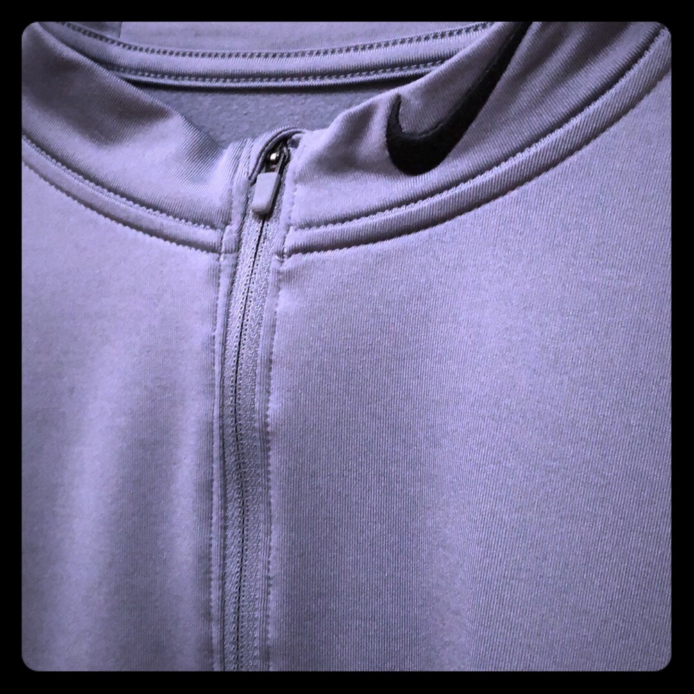 Men’s Nike 3/4 zip. In EUC